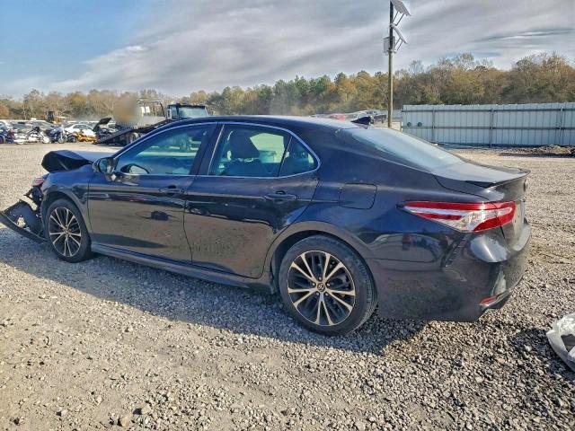 Toyota Camry Se Image 10