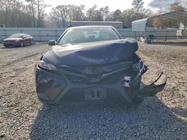 Toyota Camry Se Image 6