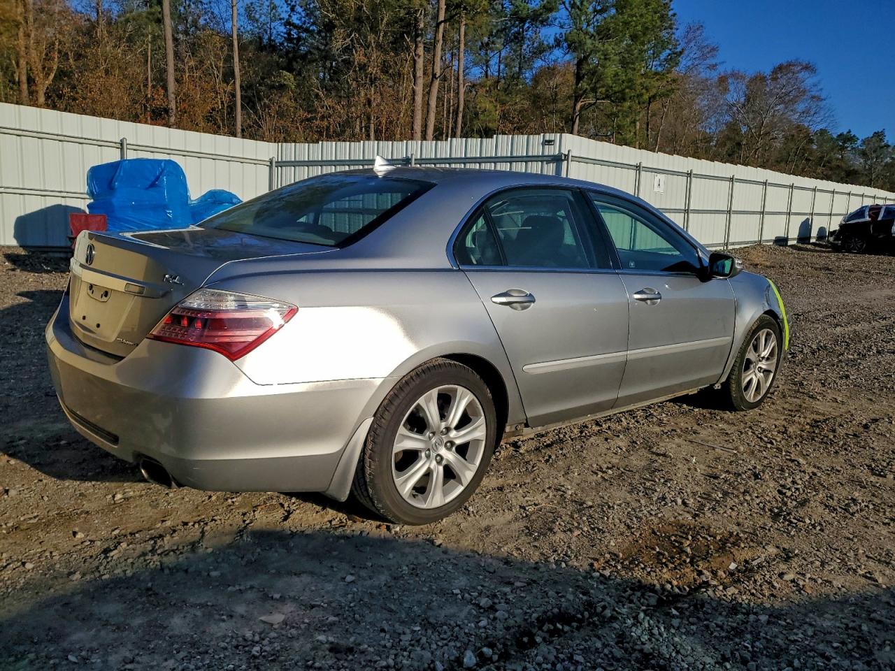 Acura RL Image 4