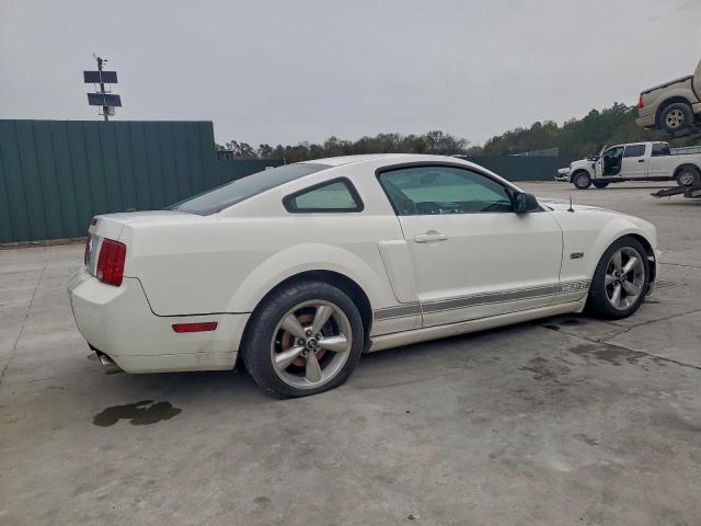 Ford Mustang Gt Image 2