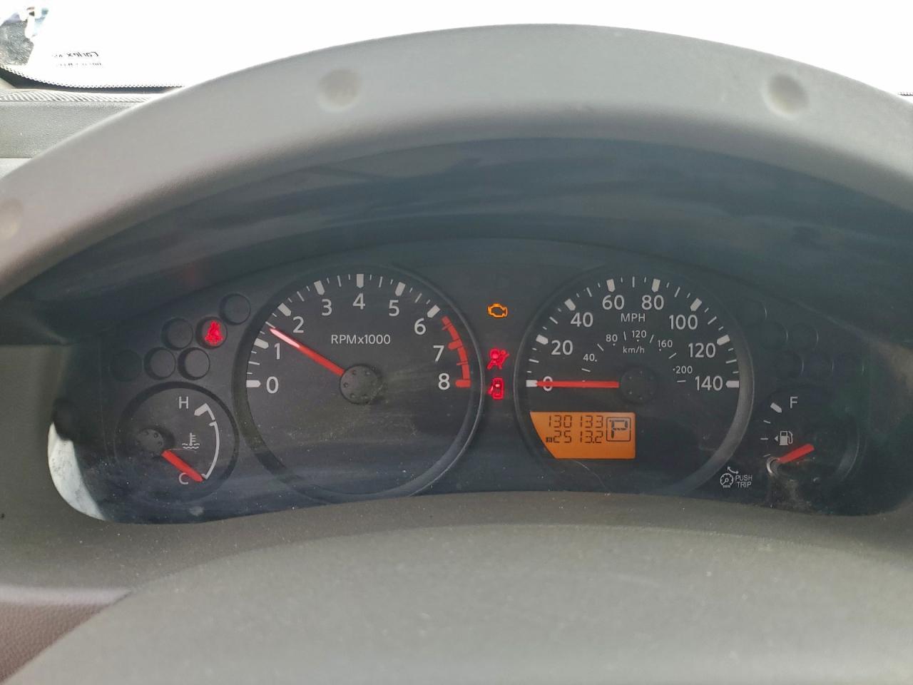 Nissan Frontier S Image 8