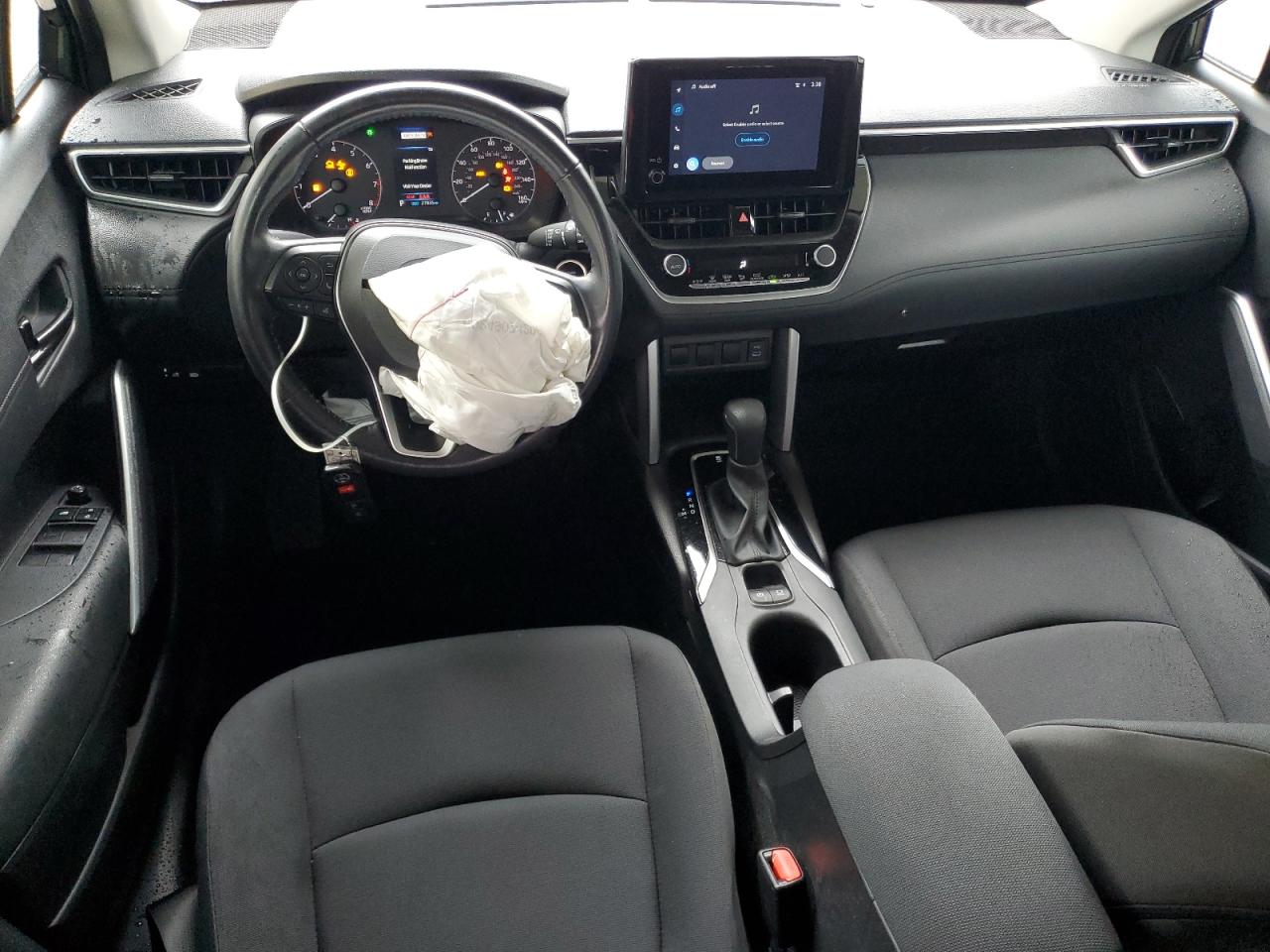 Toyota Corolla Le Image 11