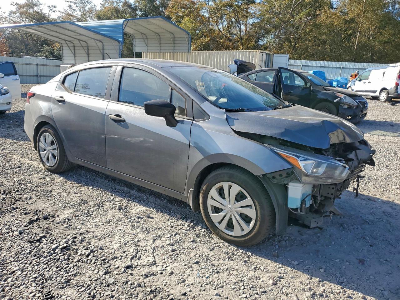 Nissan Versa S Image 6