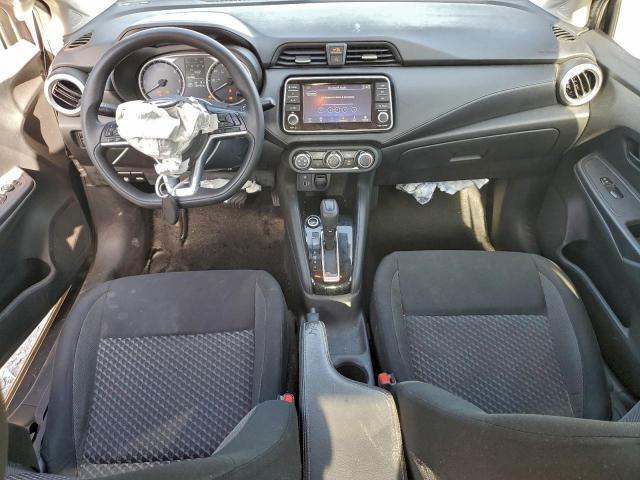Nissan Versa S Image 3