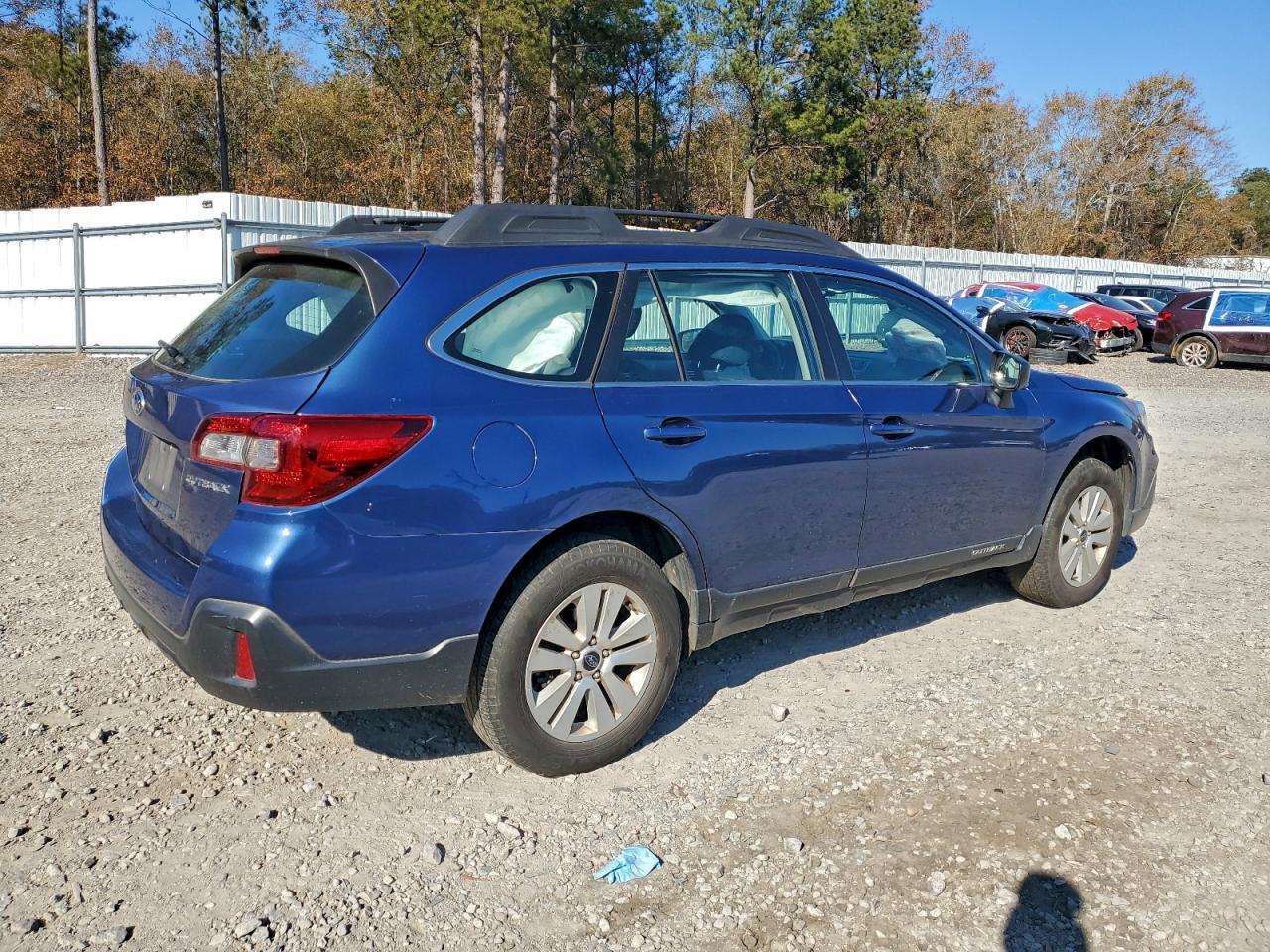Subaru Outback 2.5i Image 5
