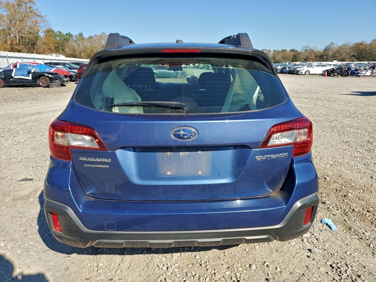 Subaru Outback 2.5i Image 4