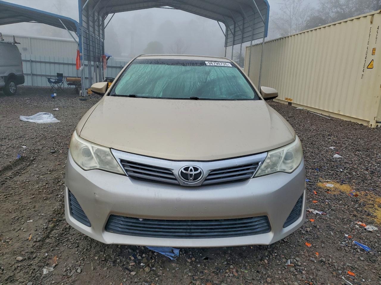 Toyota Camry Base Image 12