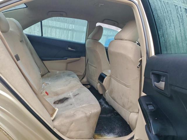 Toyota Camry Base Image 10