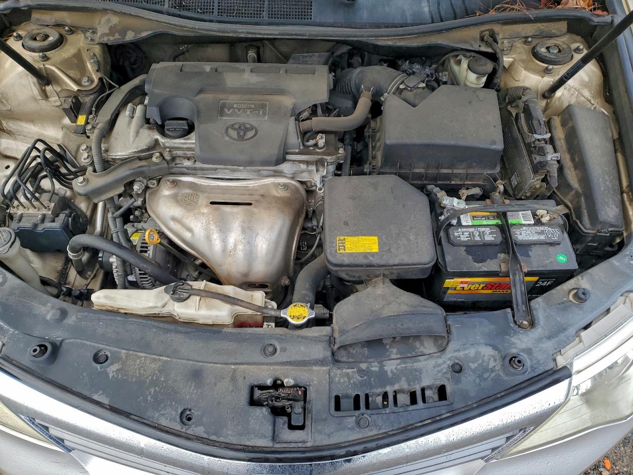 Toyota Camry Base Image 4