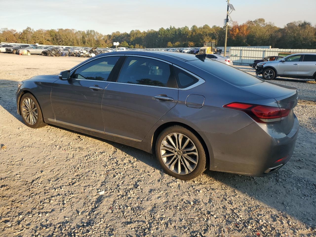 Hyundai Genesis 3.8l Image 2