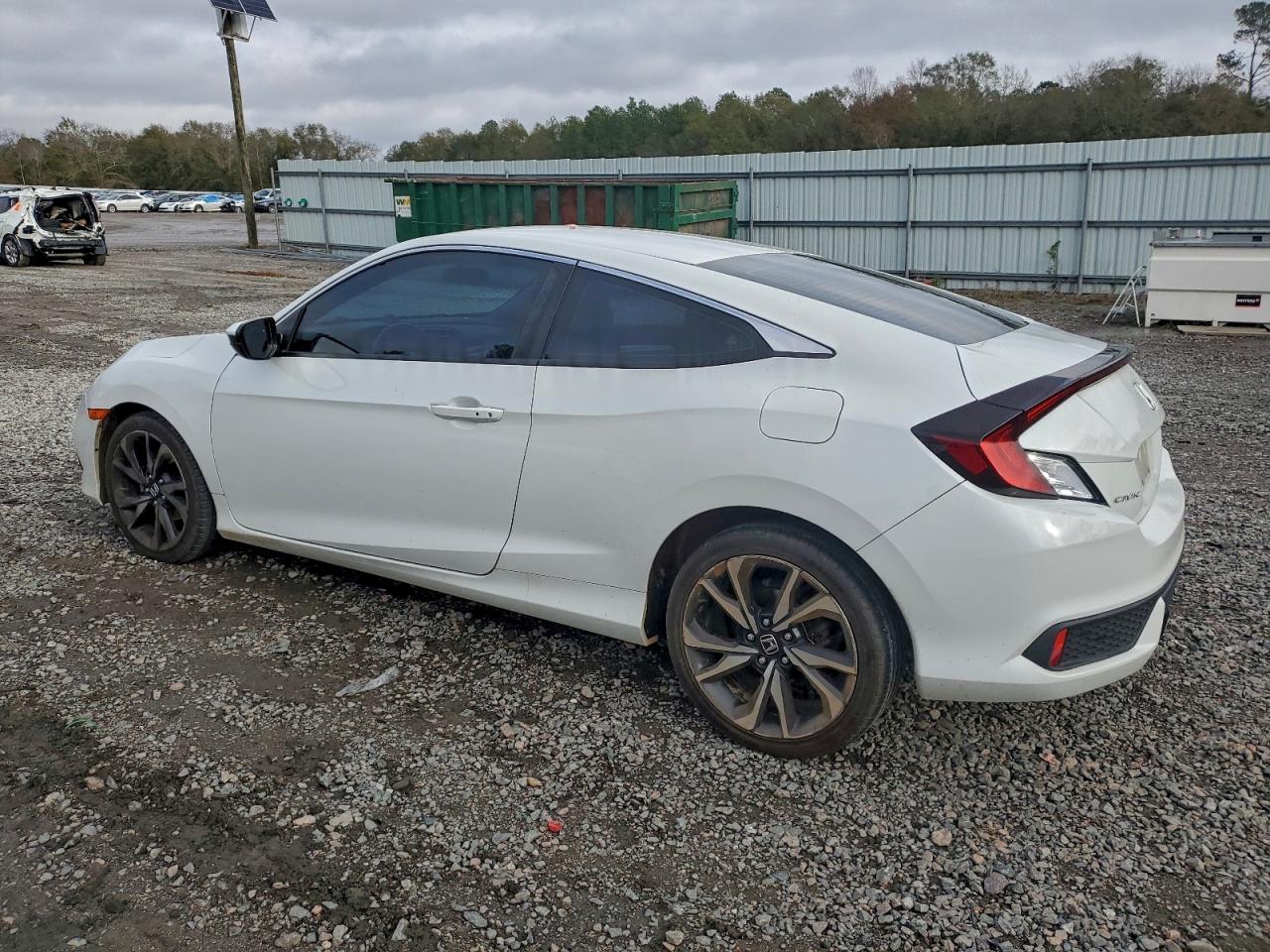 Honda Civic Sport Image 2