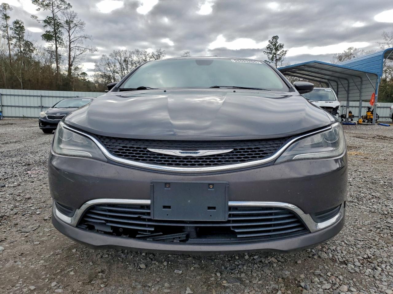 Chrysler 200 Limited Image 2
