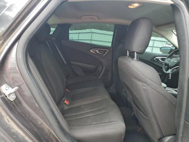 Chrysler 200 Limited Image 11