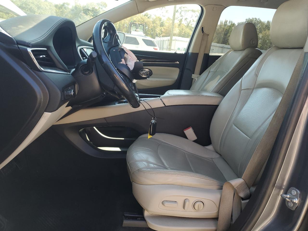 Buick Enclave Essence Image 8