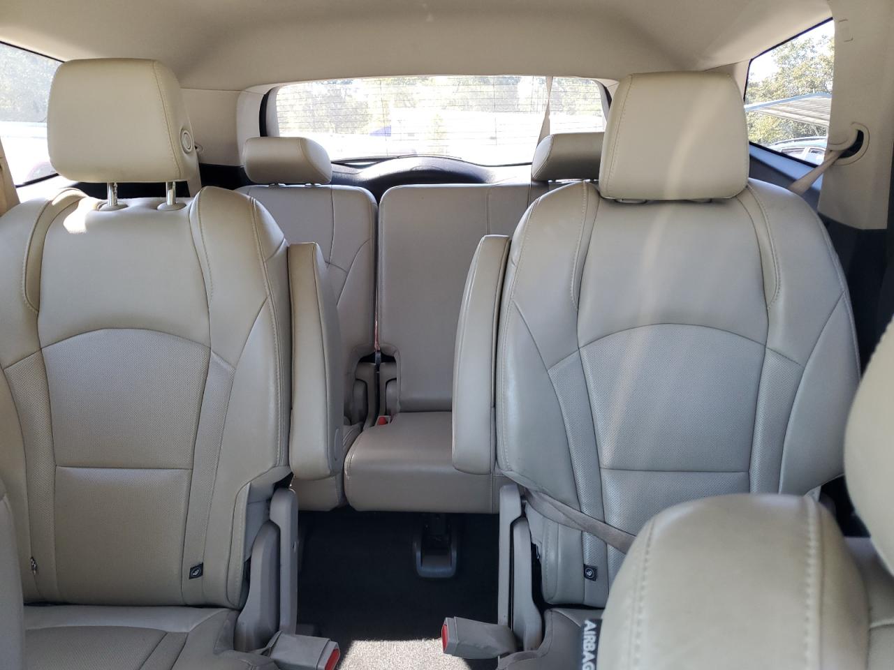 Buick Enclave Essence Image 2