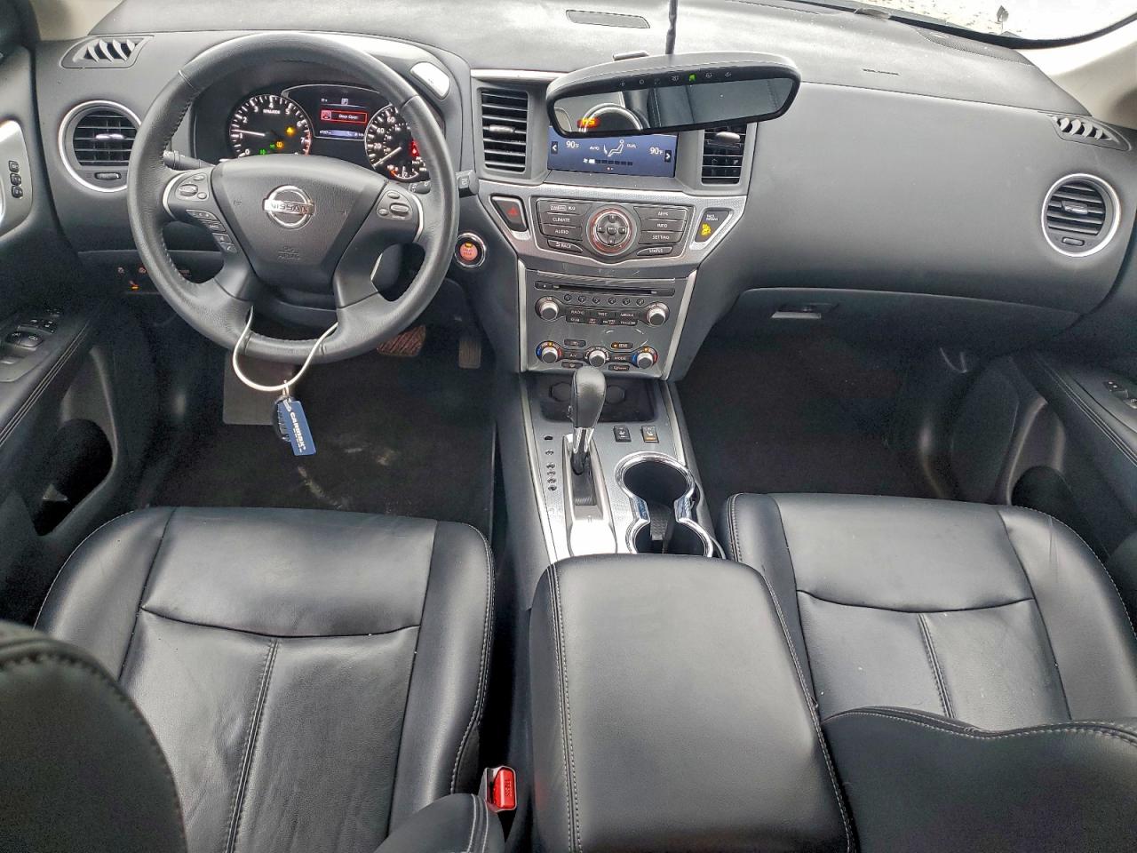 Nissan Pathfinder S Image 7