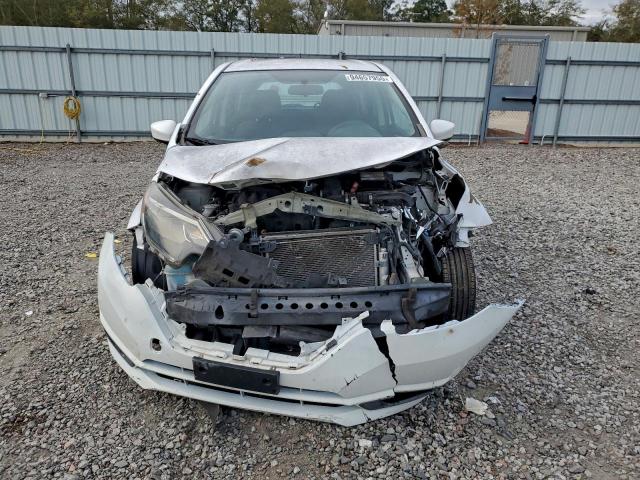 Nissan Versa S Image 12