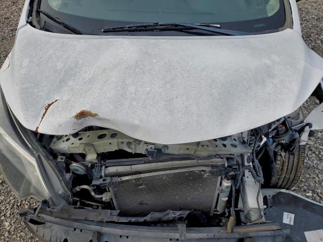 Nissan Versa S Image 7