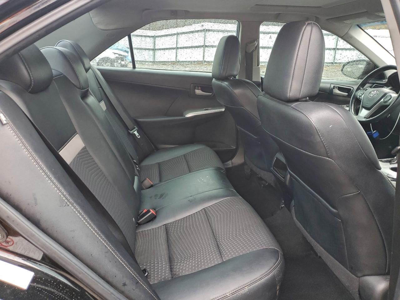 Toyota Camry Se Image 7