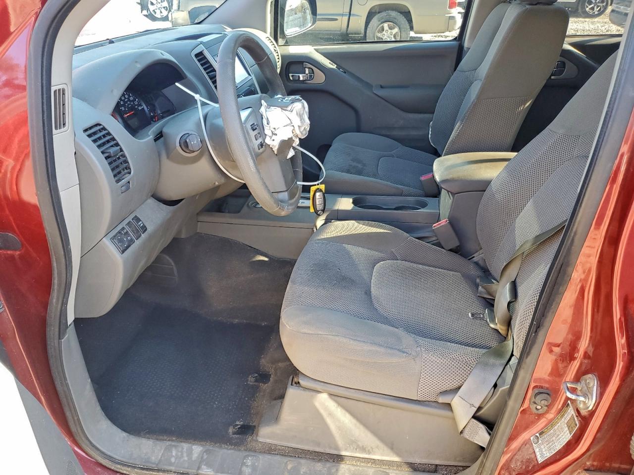 Nissan Frontier S Image 5