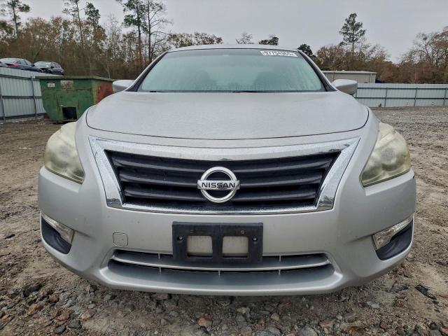 Nissan Altima 2.5 Image 8