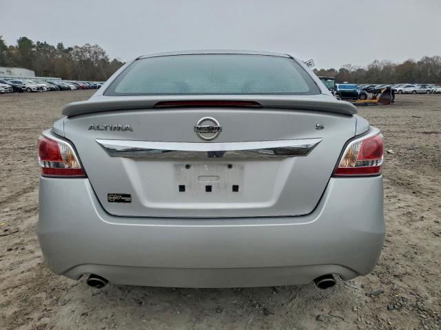Nissan Altima 2.5 Image 3