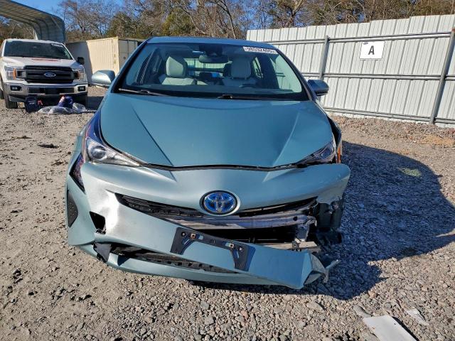 Toyota Prius Image 2