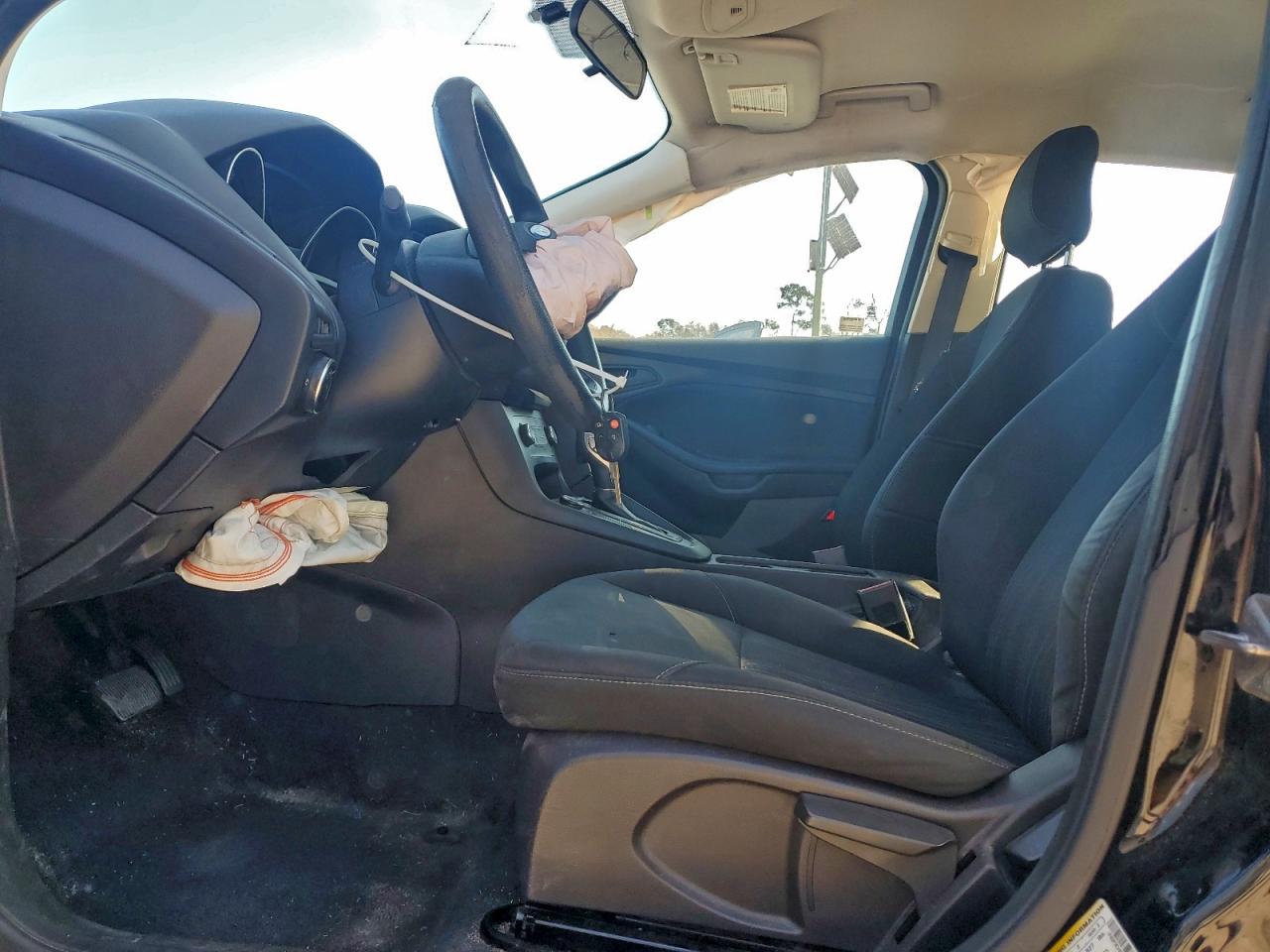 Ford Focus S Image 6