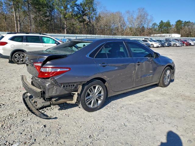 Toyota Camry Le Image 2