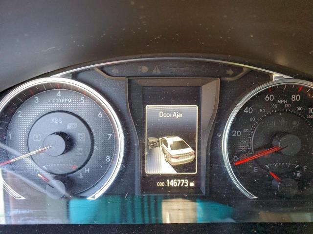 Toyota Camry Le Image 6