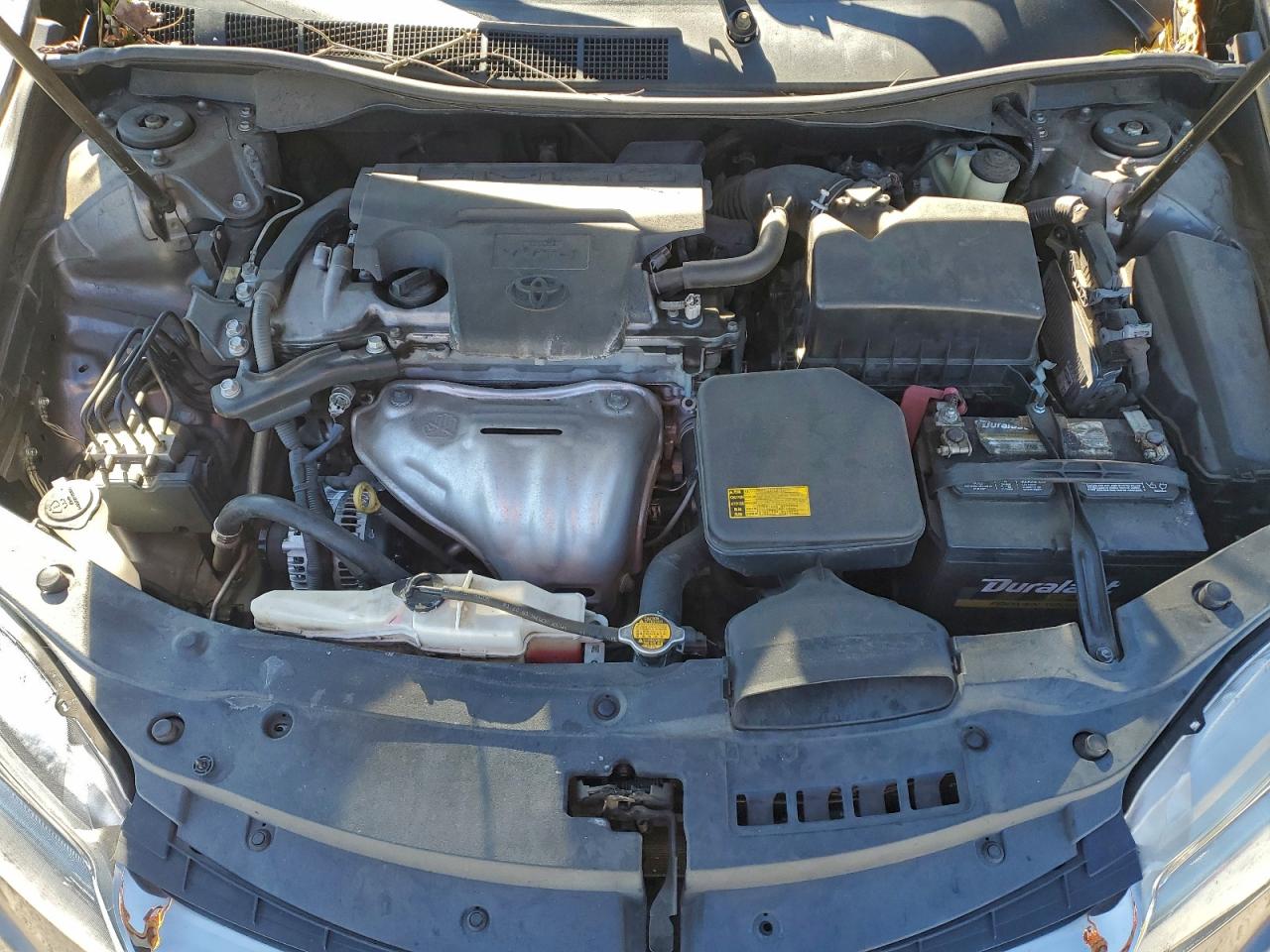 Toyota Camry Le Image 11