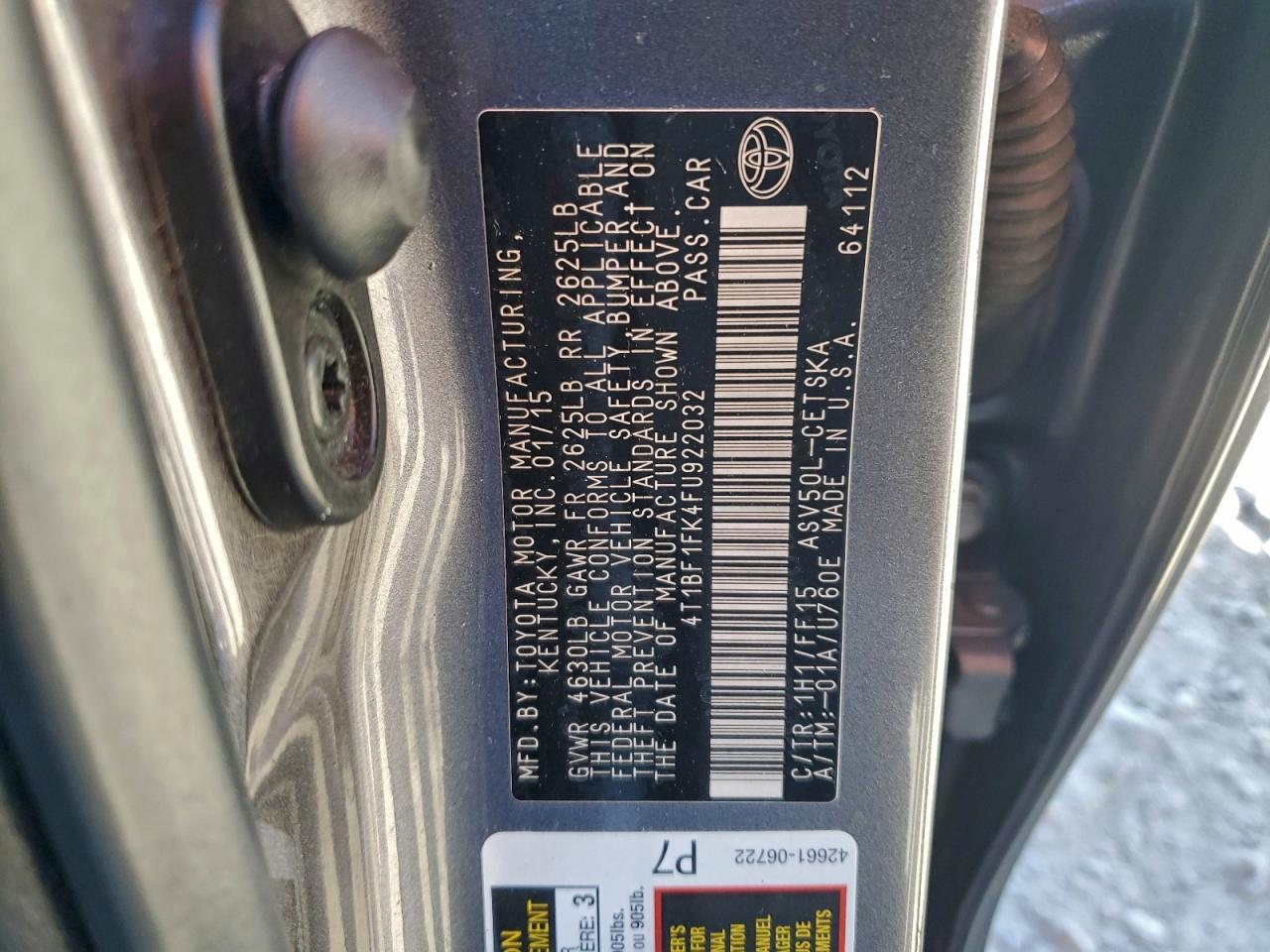 Toyota Camry Le Image 9