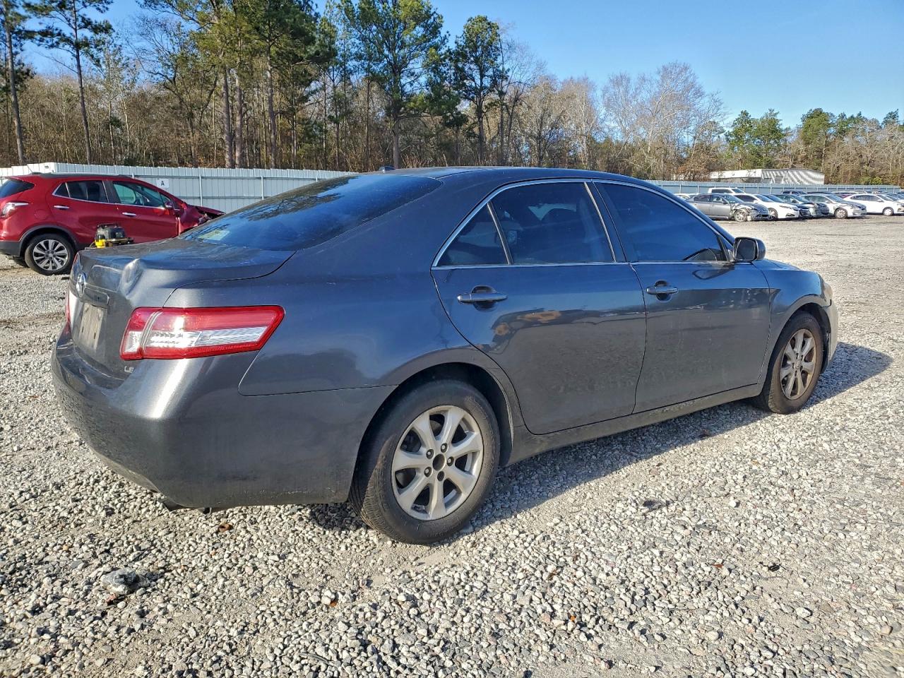 Toyota Camry Base Image 5