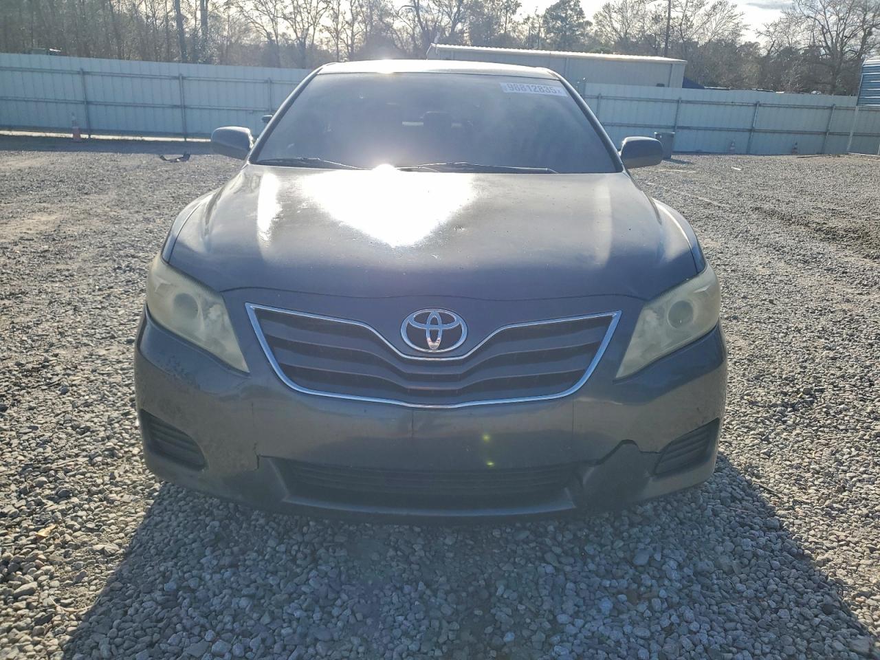 Toyota Camry Base Image 12