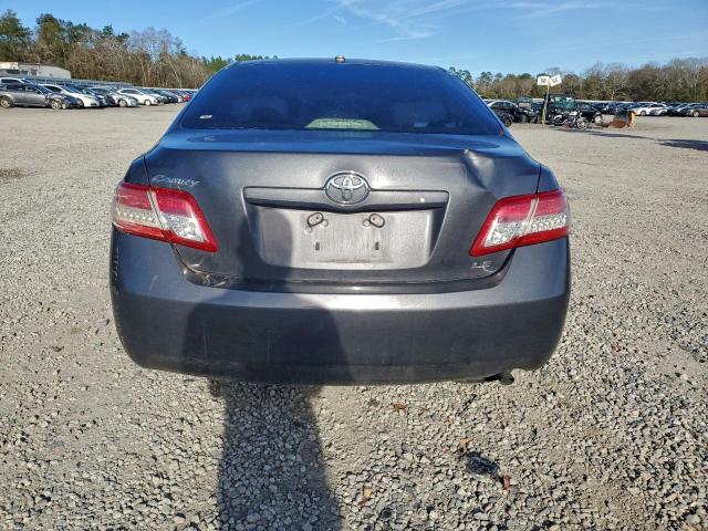 Toyota Camry Base Image 2