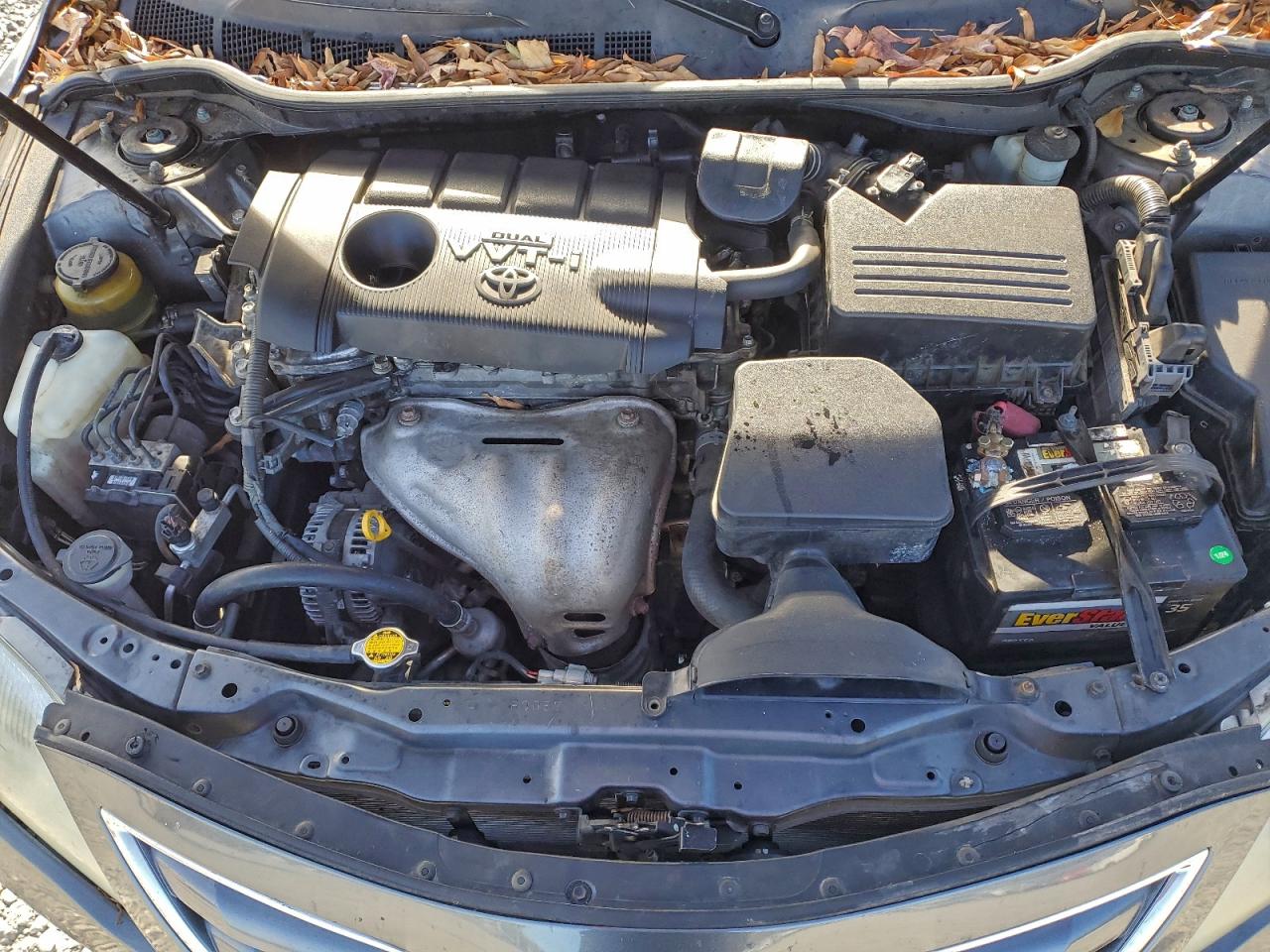 Toyota Camry Base Image 9