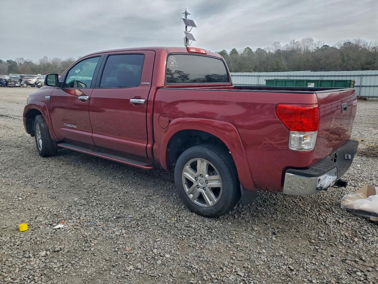 Toyota Tundra Crewmax Limited Image 2