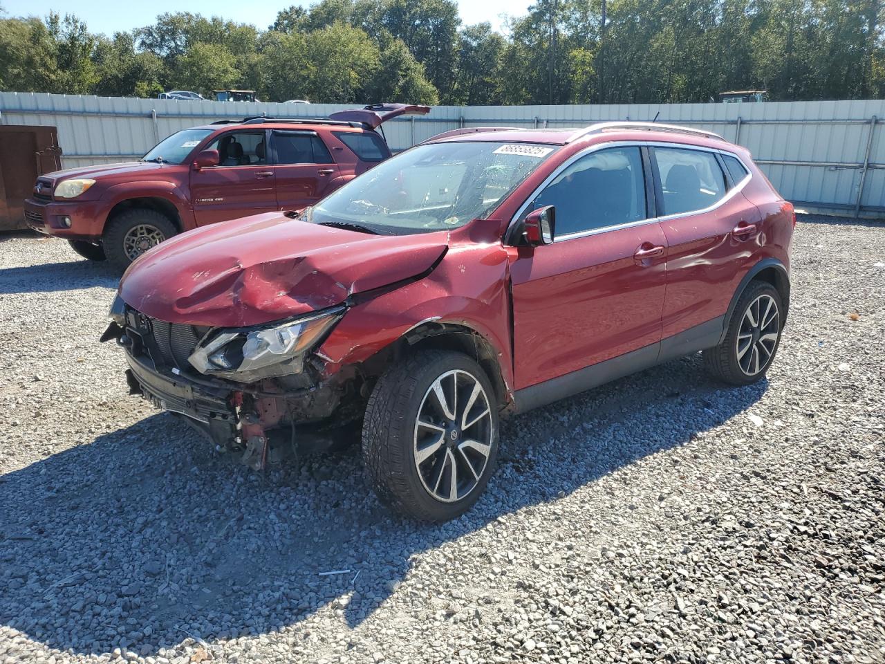 Nissan Rogue S Image 1