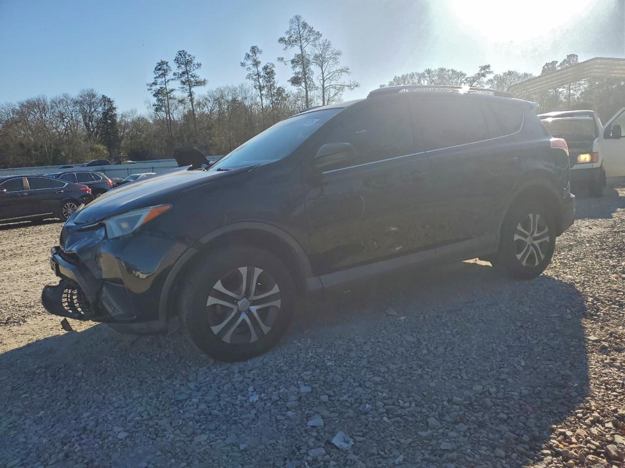 Toyota RAV4 Le Image 1