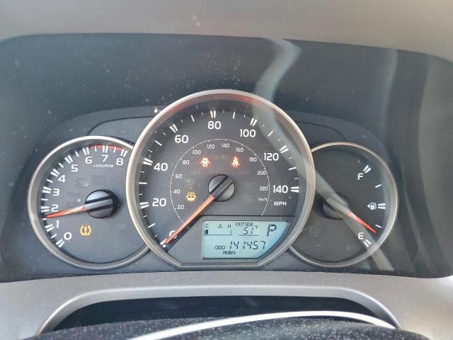 Toyota RAV4 Le Image 4