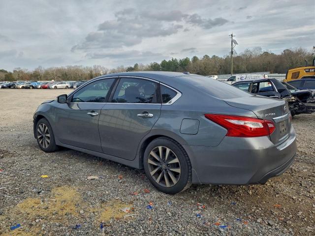 Nissan Altima 2.5 Image 8