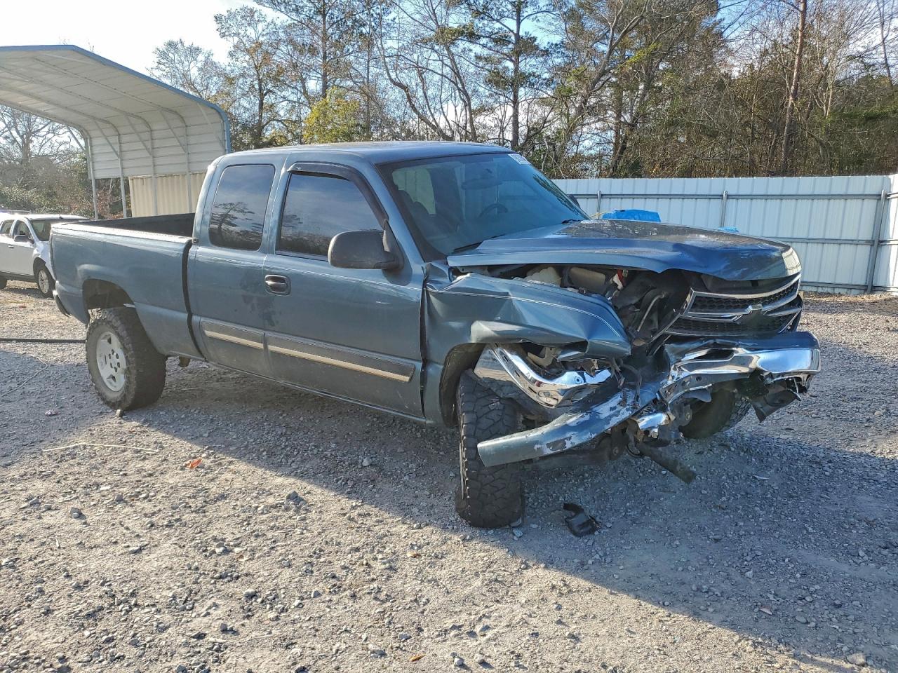 Chevrolet Silverado C1500 Image 3