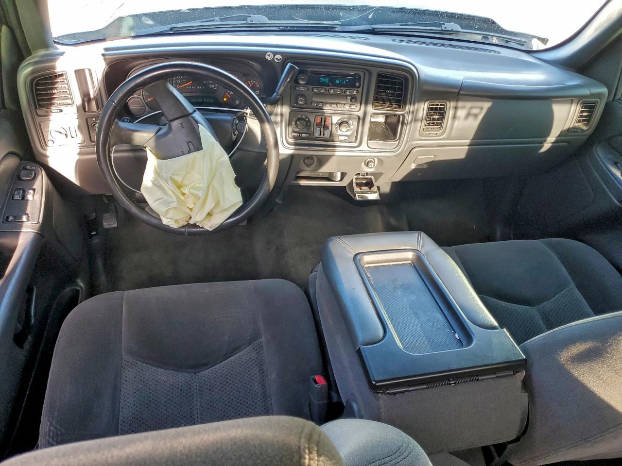 Chevrolet Silverado C1500 Image 5